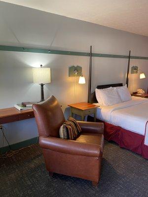 Standard King Room - comfortable seating