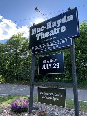 Mac-Haydn Theatre road sign, 1925 State Route 203 (Church Street) Chatham, NY 12037.