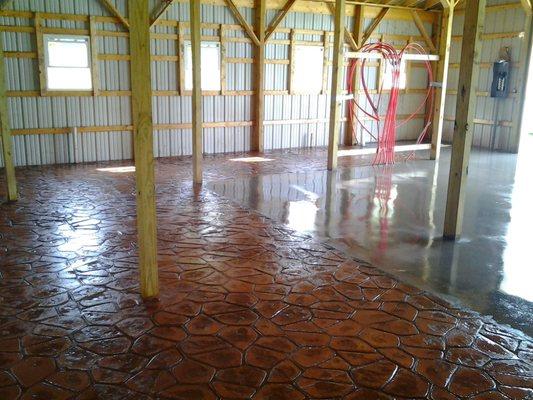 Smooth and stamped concrete floors over radiant heating systems