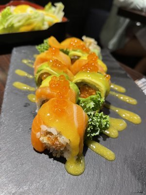 R11. Salmon Roll