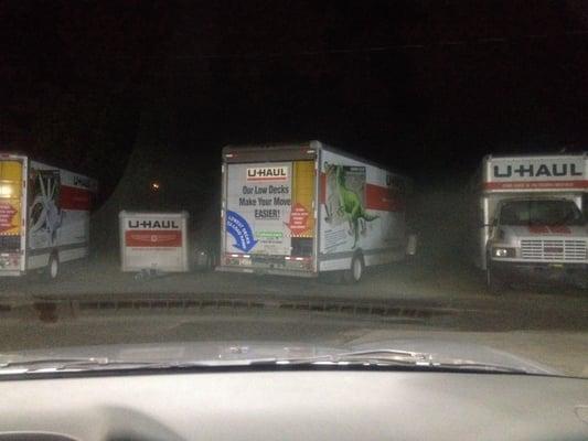 Lots of U Haul trucks.