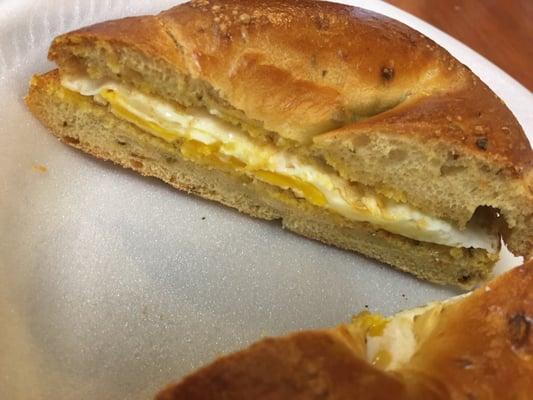 Jalapeño bagel with egg