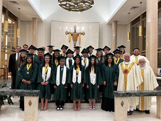 St. Ignatius Martyr Graduating class of '22