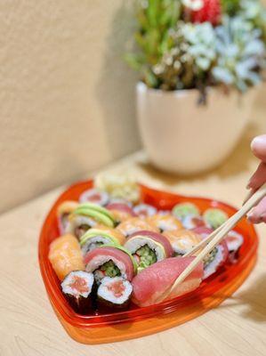 Heart sushi platter