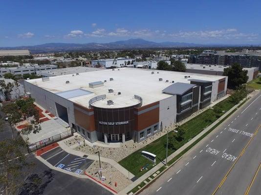 Beautiful Facility in the  heart of Irvine!  Covered loading Bay, Climate Controlled units, Security, Clean, Professional & NEW! They Care!