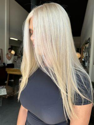 Sydney blonde just lights up different! Shout out to all of our Aussie blonde babes!!!!