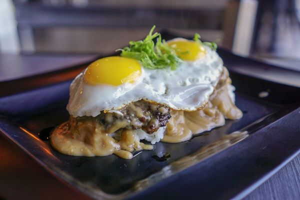 Hawaiian Loco Moco - IG: @nelson_eats