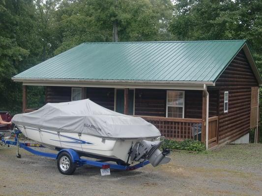 Deluxe Hot Tub Cabin