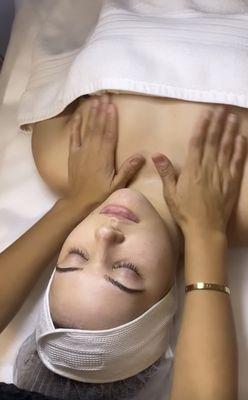 Signature facial