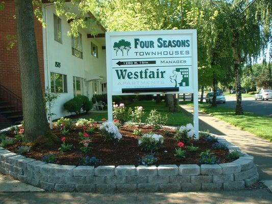 Four Seasons Townhouses