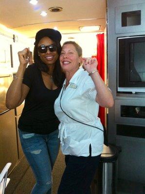 Jennifer Hudson feeling lighter & brighter after her massage!