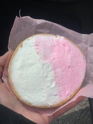 Half moon cookie