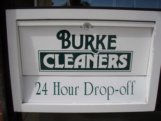 Burke Cleaners offers FREE PICK-UP AND DELIVERY to your home or office. Just call us at: (970) 203-9600 x5.