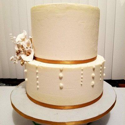 Basic buttercream cake 2 tier