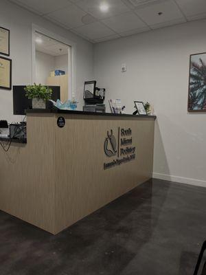 Front Desk/Lobby