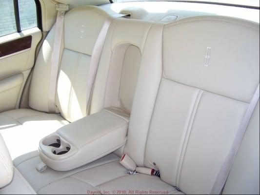 Lincoln Towncar backseats are comfortable and spacious. Perfect for a ride to the Columbus airport or anywhere in central Ohio.