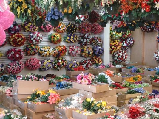 Kerr's Wholesale & Florist