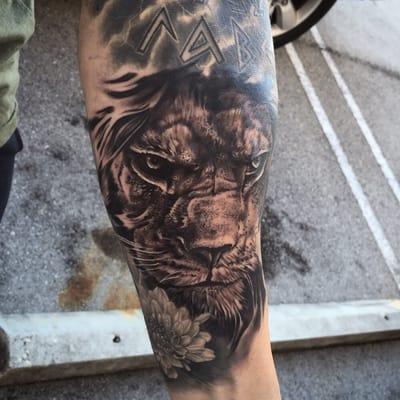 This is a lion I did for a customer That wanted to fill in an open spot on his arm.