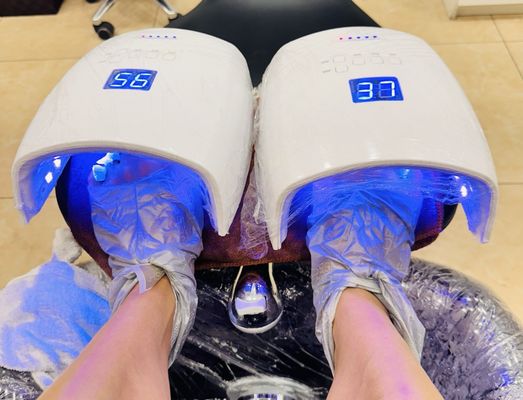 Gel pedicure