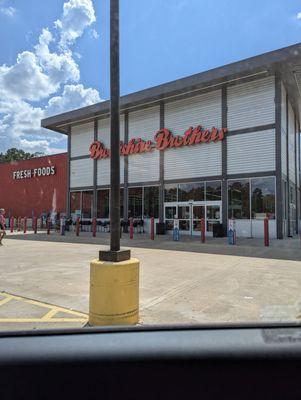 Brookshire Brothers on Buna