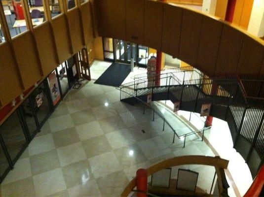 Atrium lobby of Elmer Andersen Library