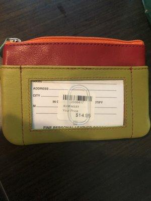 Great little leather coin purse with plenty of compartments.