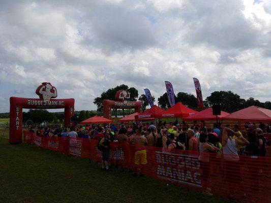 Rugged Maniac: 5k Obstacle Race, perfect weather on an enchanting farm!