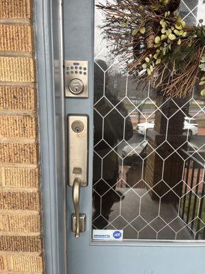 Keypad lock installation