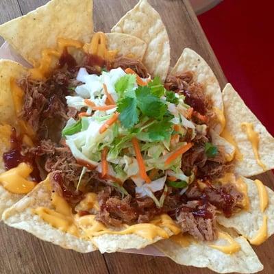 Crazy delicious - Slow cooked, BBQ pulled pork nachos!