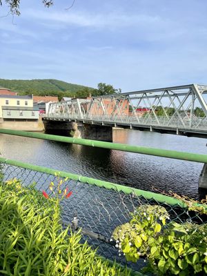 Bridge of Flowers