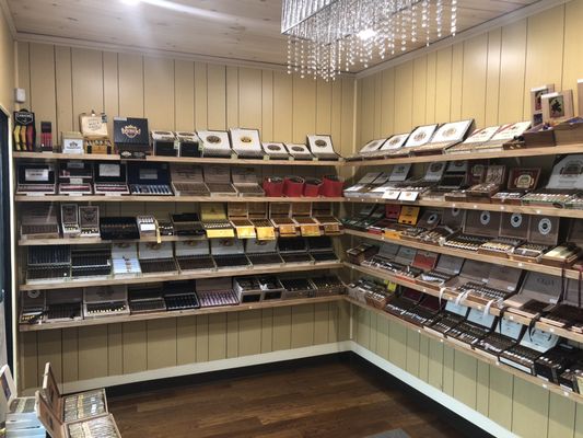 PREMIUM CIGAR WALK-IN humidor