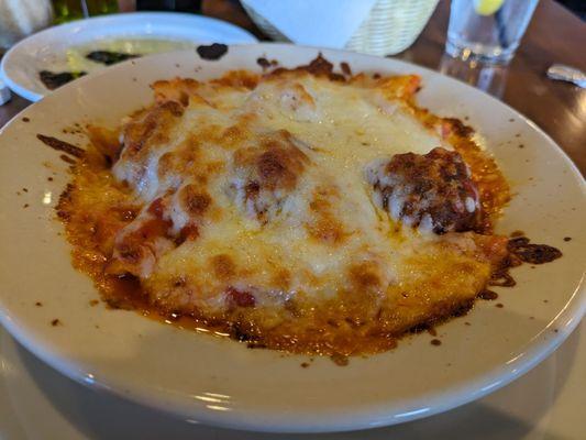 Baked ziti with meatballs