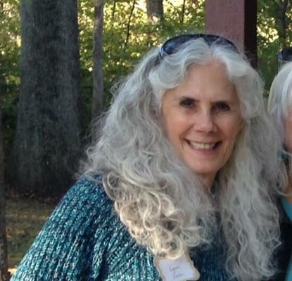 Photo of Lynne P.