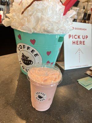 Keto raspberry Frappuccino