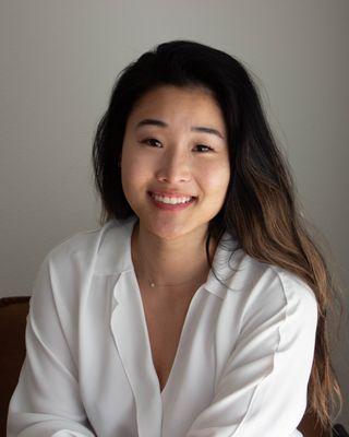 Dr. Esther Yi