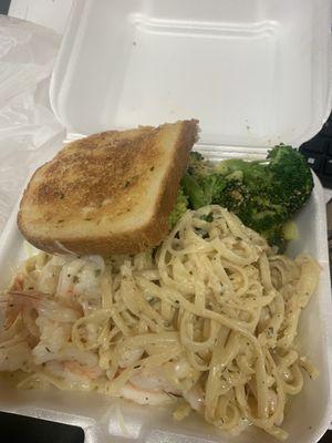 Shrimp Alfredo, Texas Toast and Broccoli