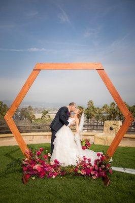 Brooke and her team decorated the arch so beautifully