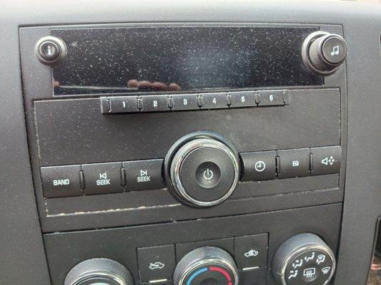 Junky old GMC radio in Surrra pickup.