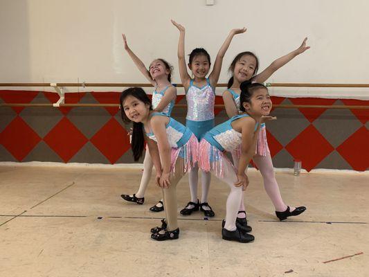 Katya's School of Dance - To The Pointe!