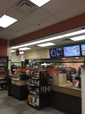 Wilmington Mobil -- 316 Lowell Street / Route 129, Wilmington           Interior : Dunkin Donuts