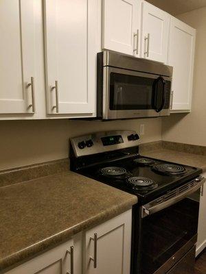 Updated appliances and finishings.