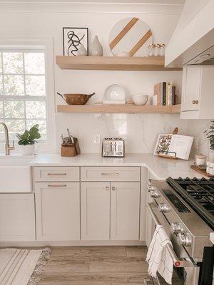 Quartz countertops and backsplash installed by Top Tops