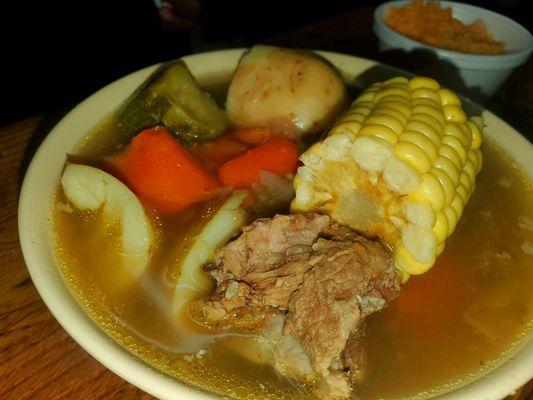 Caldo de res. Delicioso...