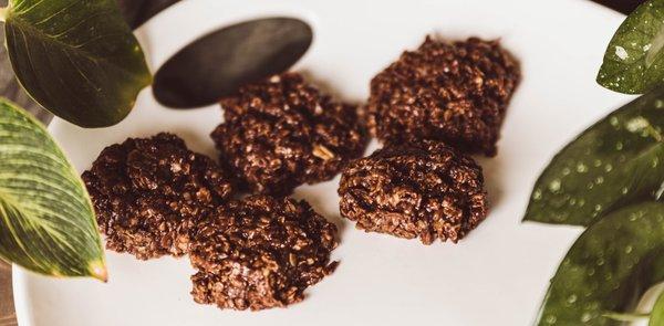 Want something new? Something BOLD? Change it up, we did. Try these crunchy oatmeal cookies with chocolate! #riseandshinecoffeeandburritos