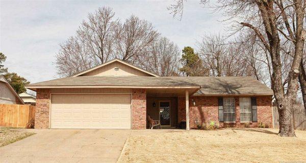 Current listing for sale. 108 W Inglewood Broken Arrow. $136500. 3bd 2 bath. Come check this one out it won't last long !