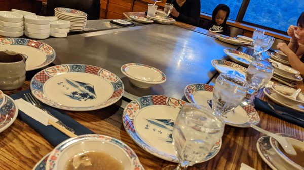 Shared table for hibachi