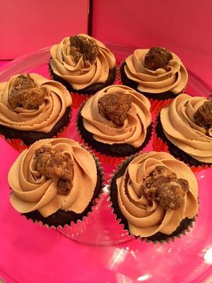 Chocolate banana cupcakes with chocolate peanut butter icing