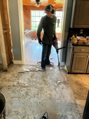 Precise chipping around cabinets, to not only
Not damage the cabinets but also the countertops.