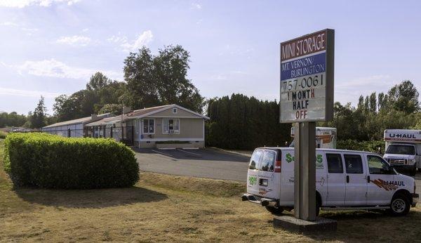 Visit Mini Storage Mt. Vernon/Burlington for all things storage. Find a variety of storage units, drive up access, boxes & trucks rentals.