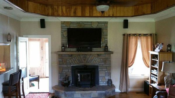 Another beautiful fireplace mount with Martin loan speakers.